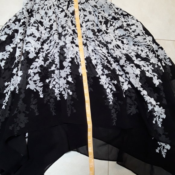 White House Black Market Strapless Dress - Picture 11 of 12